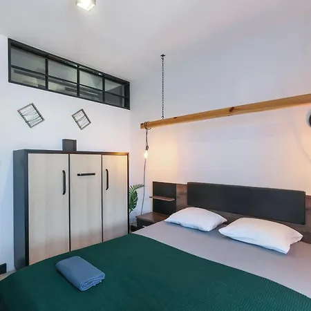 Apartmarte- Oldtown With Garden * グダニスク