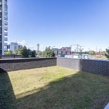 Апартаменты Apartmarte- Oldtown With Garden Гданьск